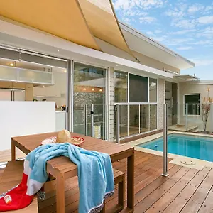 Tobys Beach House Gold Coast