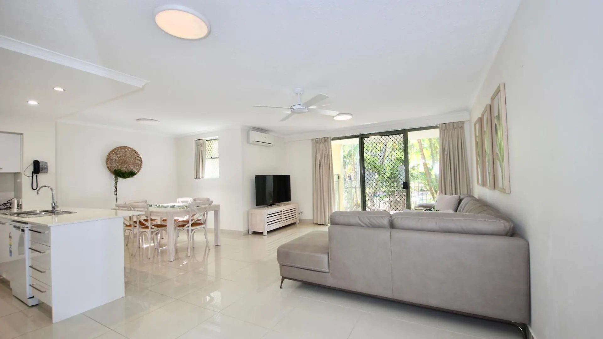Diamond Beach 39 Gold Coast